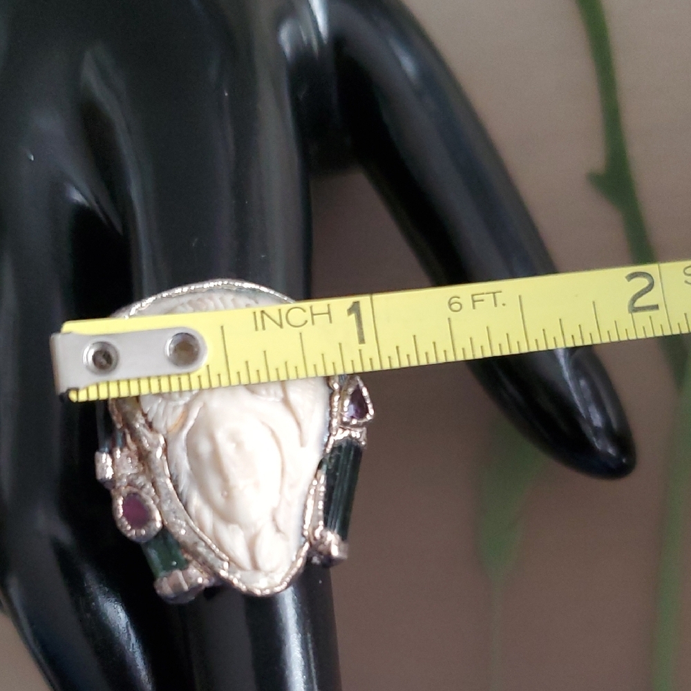 Unique Boho Silver and Cream Cameo Ring Size 6 - Picture 9 of 11